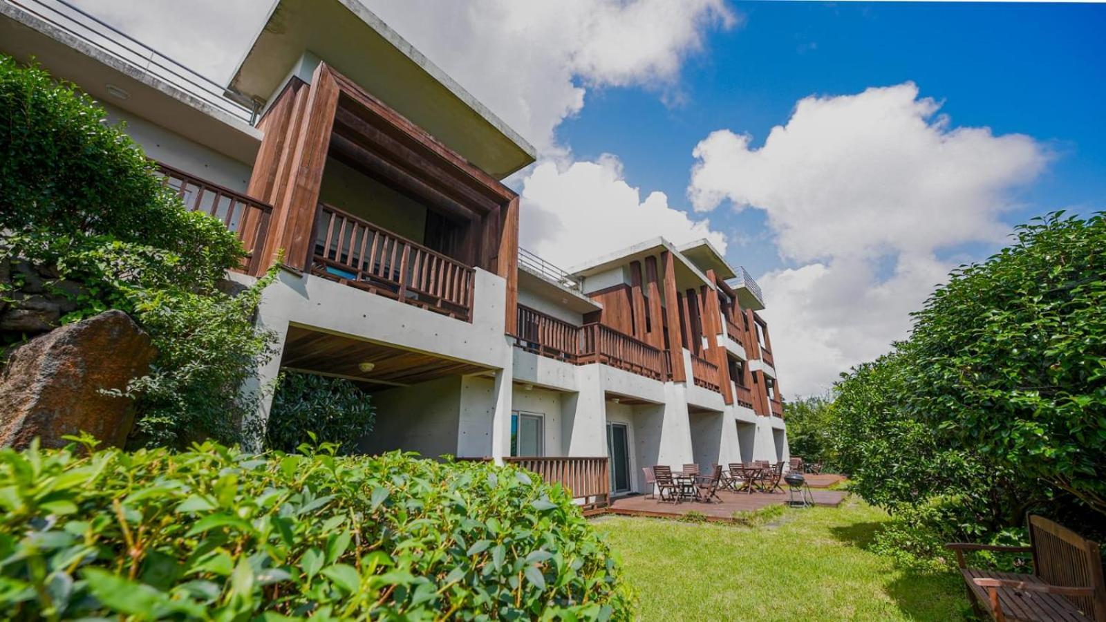 Jeju Eco Suites Seogwipo Exterior foto